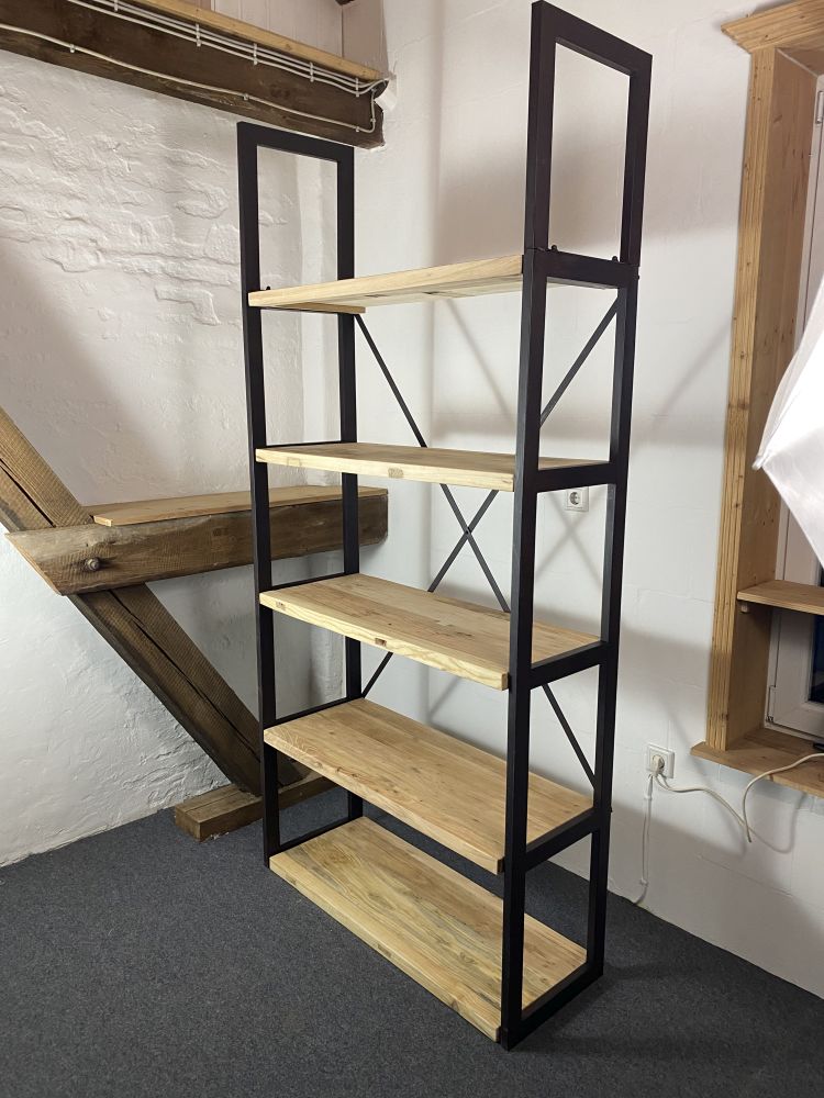 Regal mit 5 Einlegeböden im Industrial - Look / Altholzböden upcycling