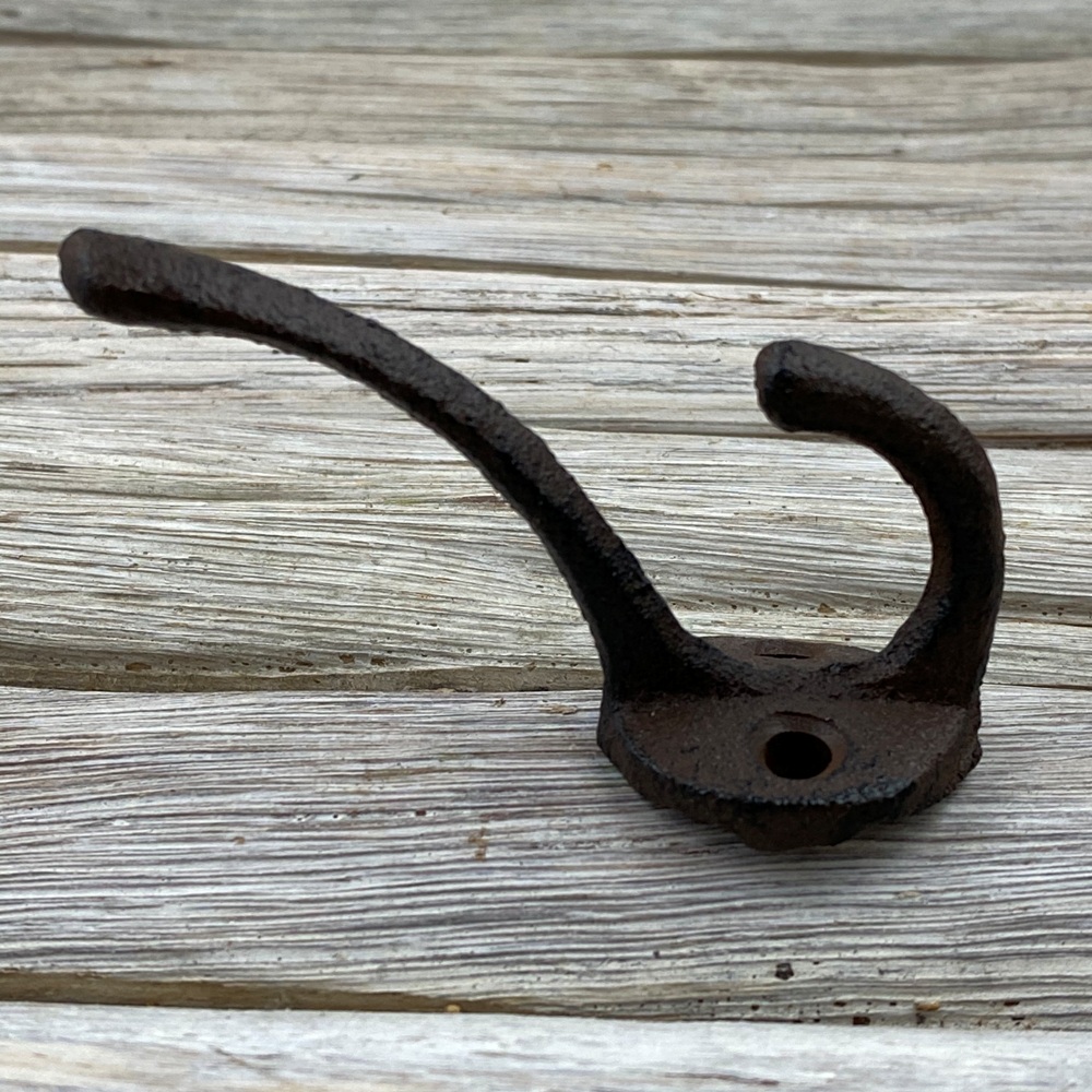 Haken "DIPILLO" aus Gußeisen