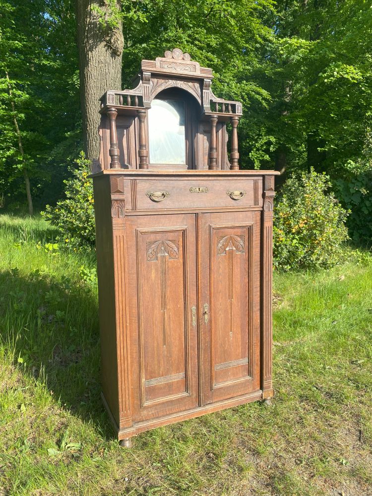 unrestauriertes Vertiko aus Eichenholz / antik