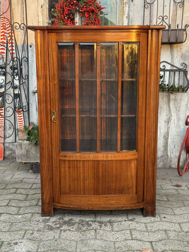 Antike Mahagoni-Vitrine „Belle Époque“ um 1915 – eintürig mit Facettenglas