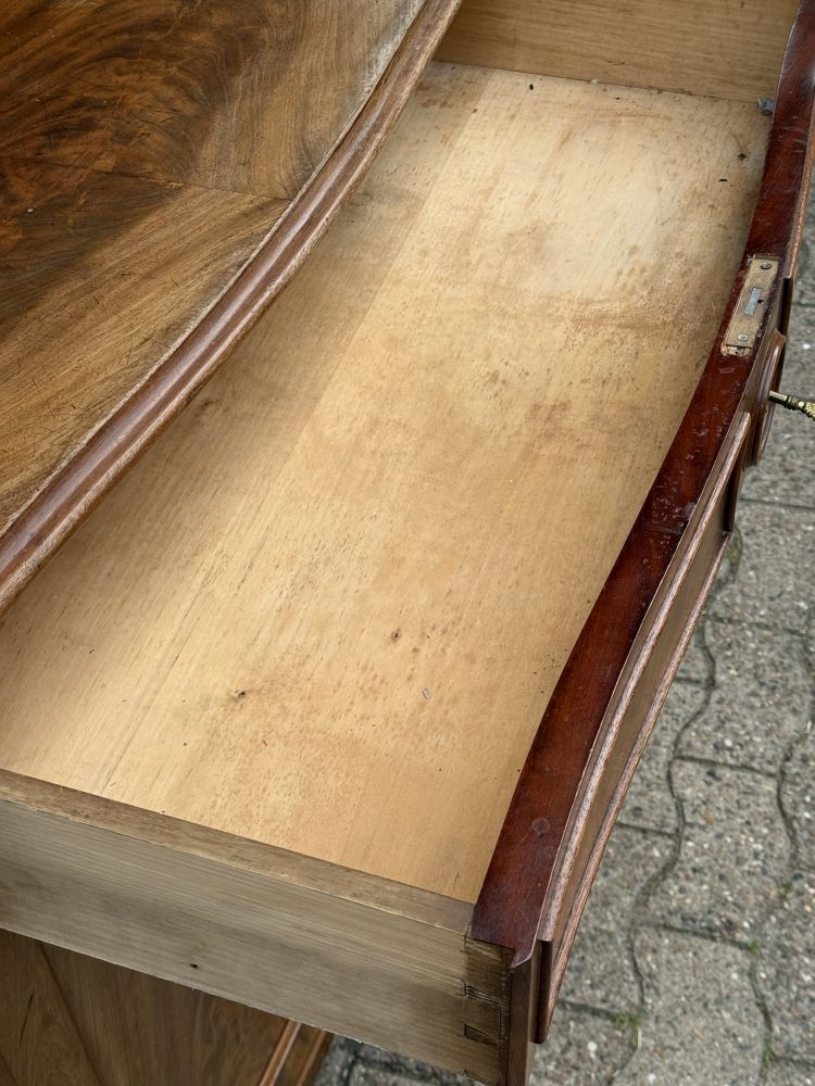 Antike Mahagoni-Kommode um 1870/1880 – mit Besteckschüben